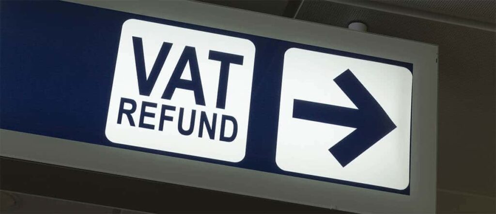VAT Refund sign with an arrow pointing right